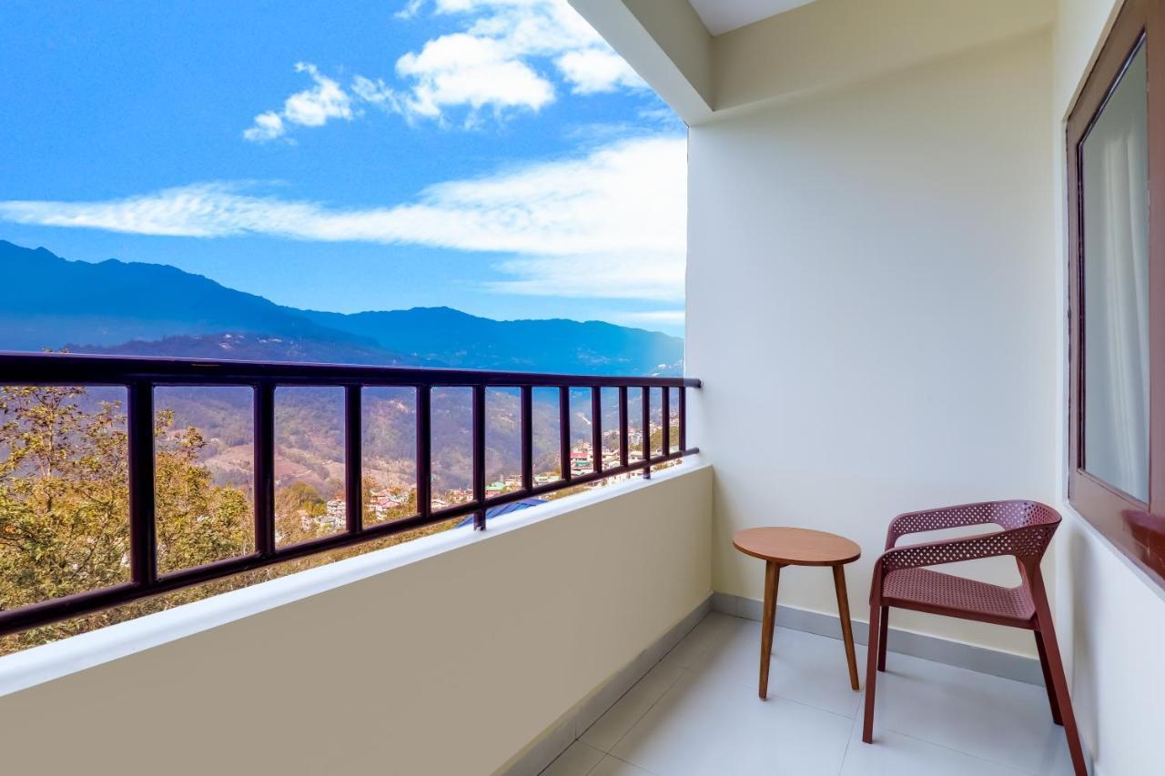 Mount Himalayan Hotel Gangtok Bagian luar foto